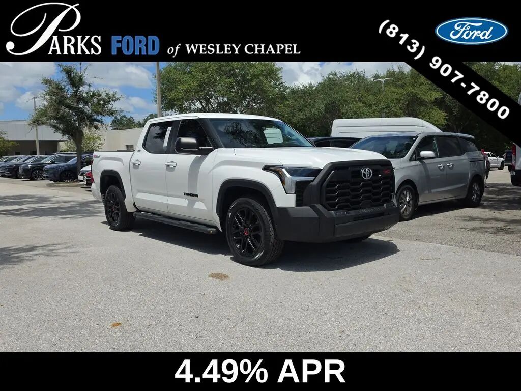 2024 Toyota Tundra SR5 — photo 1 of 13