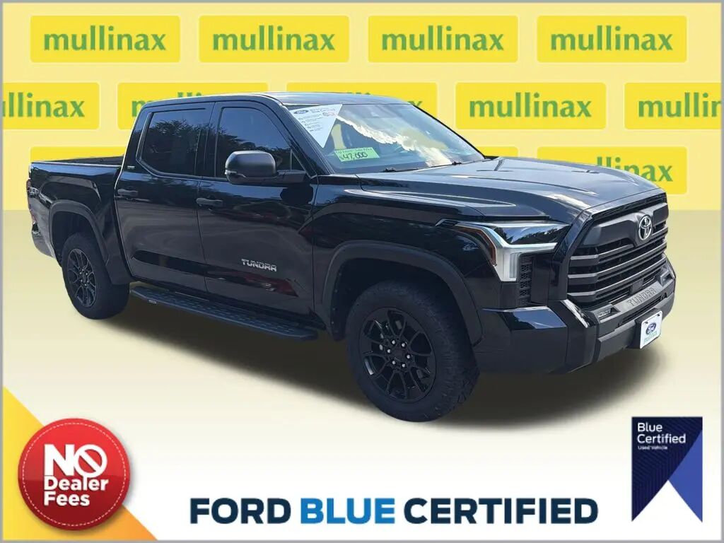 2025 Toyota Tundra SR5 — photo 1 of 13