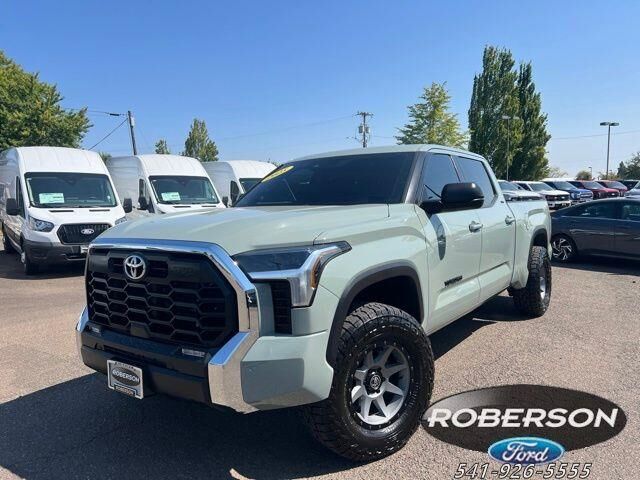 2025 Toyota Tundra SR5
