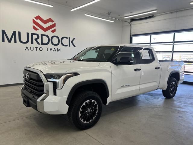 2023 Toyota Tundra SR5 — photo 1 of 13