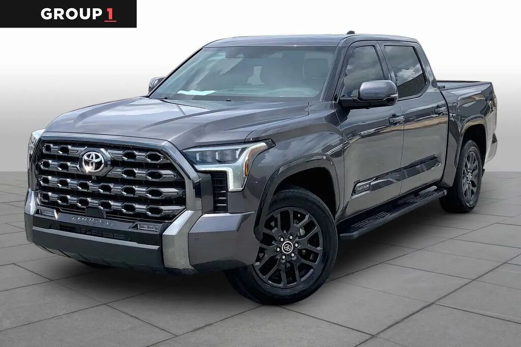 2023 Toyota Tundra Platinum — photo 1 of 12