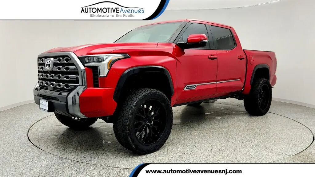 2025 Toyota Tundra Platinum — photo 1 of 13