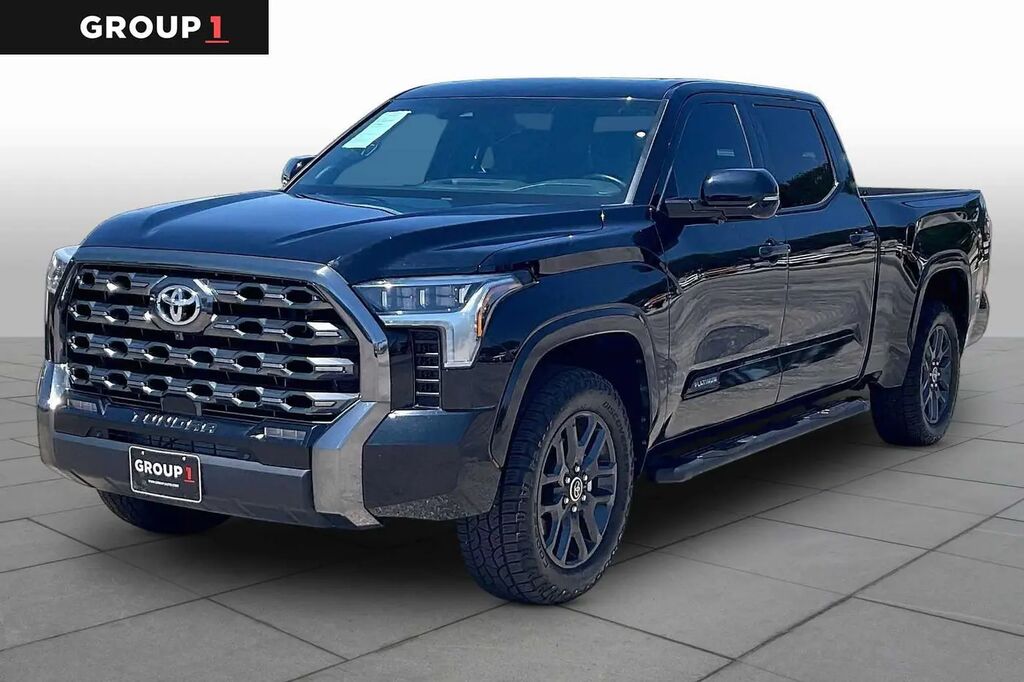 2022 Toyota Tundra Platinum — photo 1 of 13
