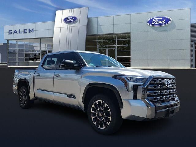 2024 Toyota Tundra Platinum HV