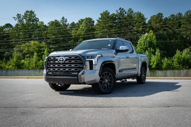 2023 Toyota Tundra Platinum HV
