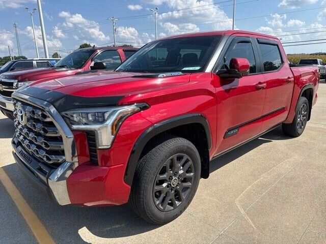 2024 Toyota Tundra Platinum HV