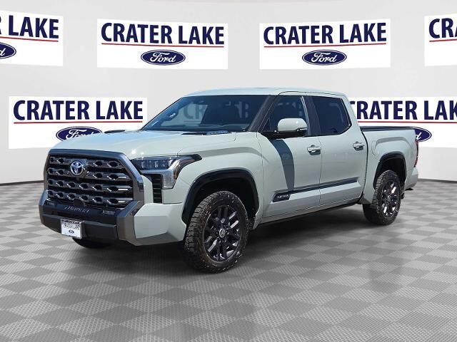 2024 Toyota Tundra Platinum HV