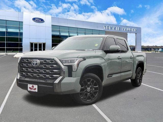 2024 Toyota Tundra Platinum HV