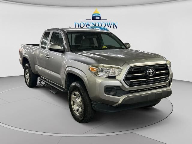 2017 Toyota Tacoma SR