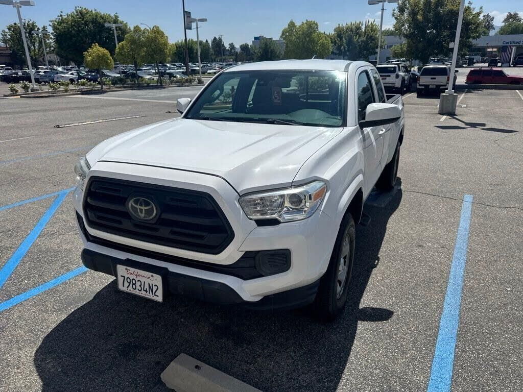 2018 Toyota Tacoma SR — photo 1 of 1