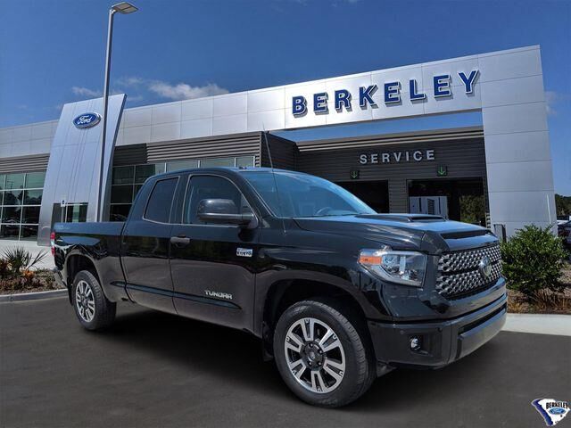 2018 Toyota Tundra SR5 — photo 1 of 5