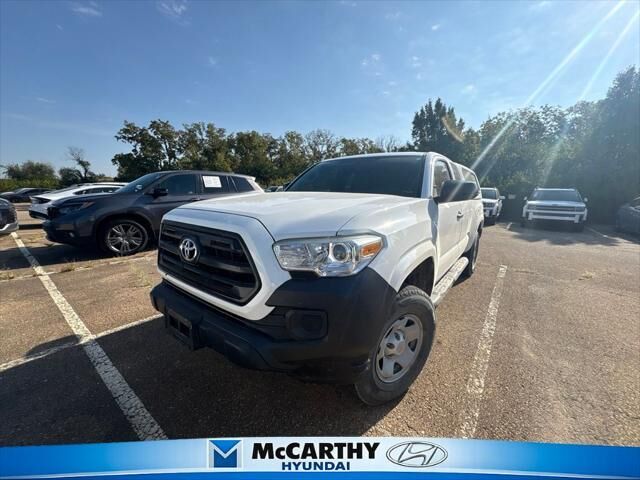 2016 Toyota Tacoma SR