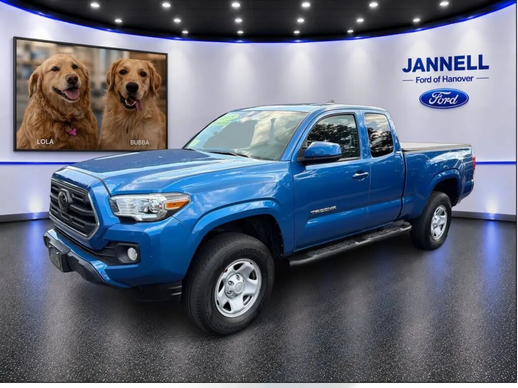 2018 Toyota Tacoma SR — photo 1 of 11