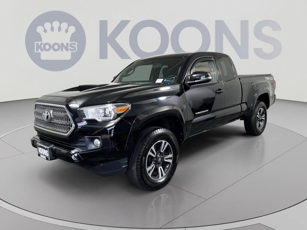 2016 Toyota Tacoma SR5 V6 — photo 1 of 1