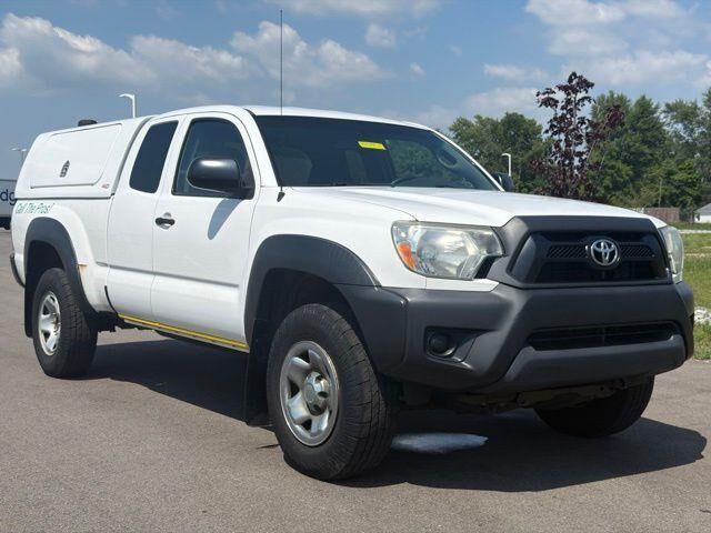 2015 Toyota Tacoma PreRunner — photo 1 of 13