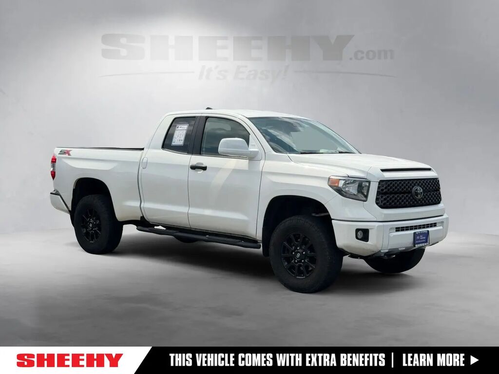 2020 Toyota Tundra SR5 — photo 1 of 13
