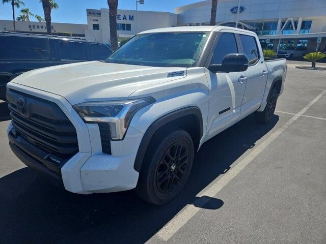 2026 Toyota Tundra Platinum HV