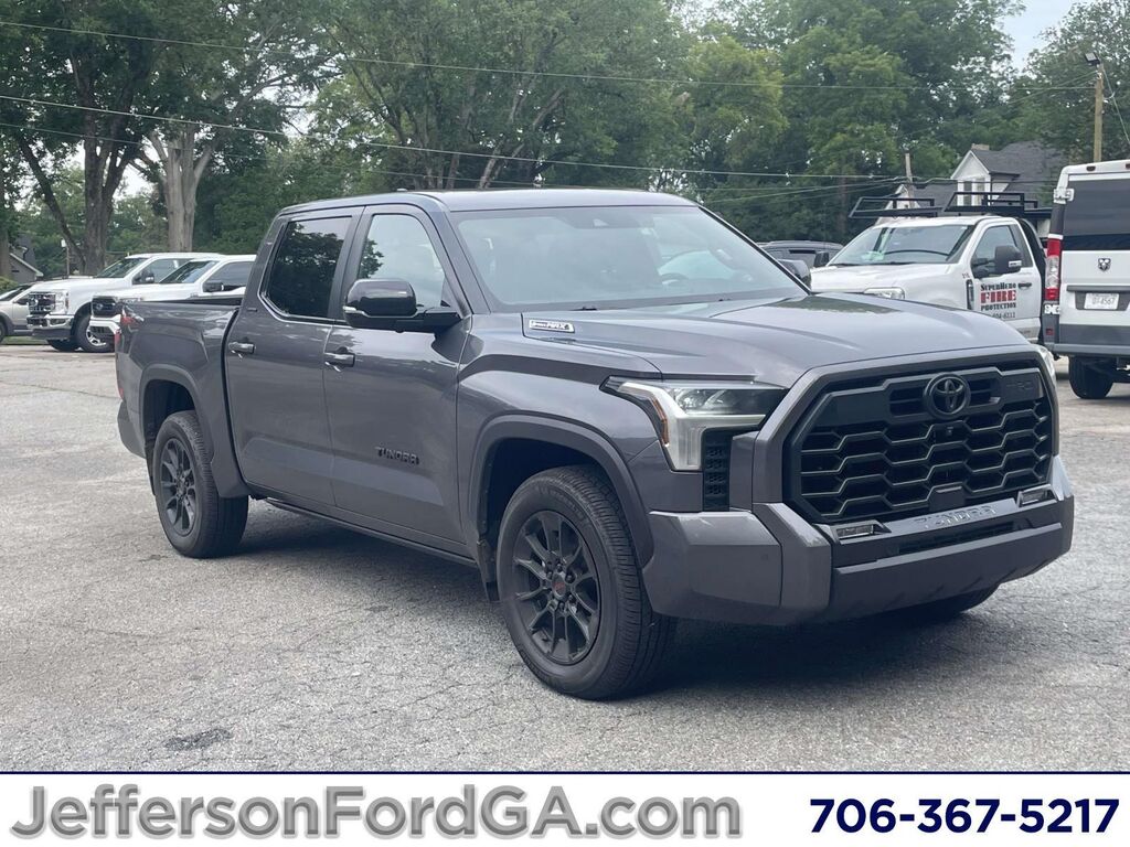 2025 Toyota Tundra Platinum HV — photo 1 of 1