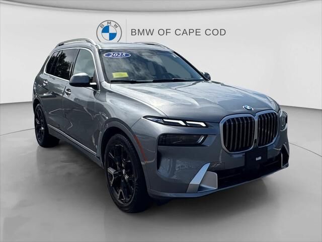 2025 BMW X7 xDrive40i — photo 1 of 13