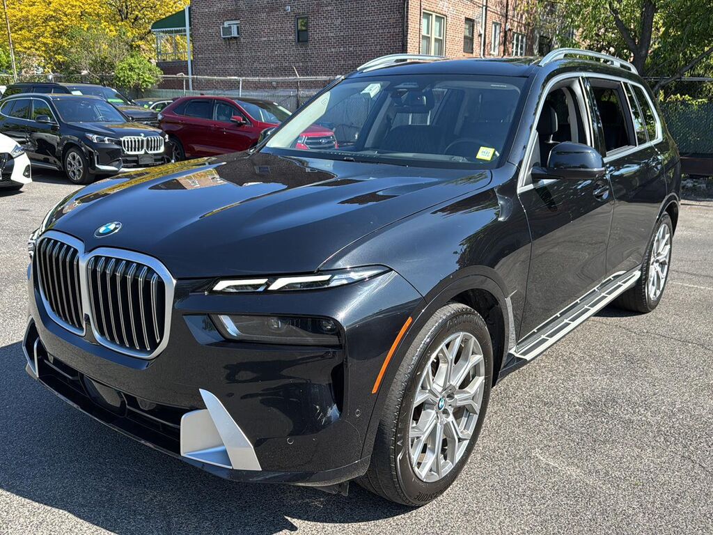2025 BMW X7 xDrive40i