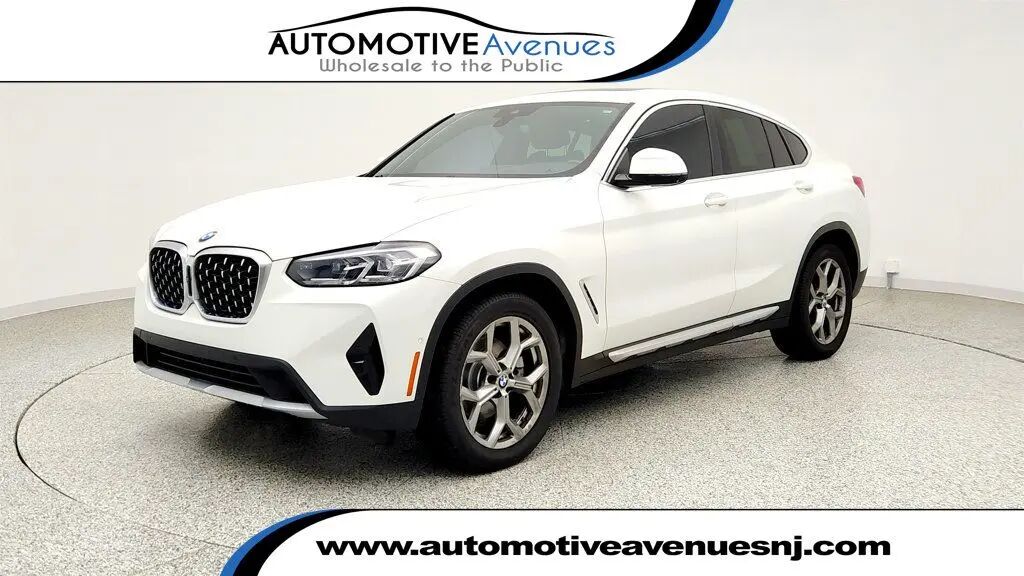 2022 BMW X4 xDrive30i — photo 1 of 13