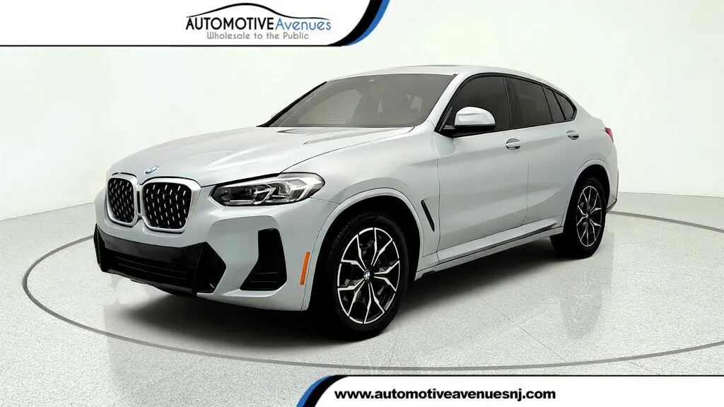 2025 BMW X4 xDrive30i