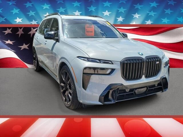 2024 BMW X7 M60i