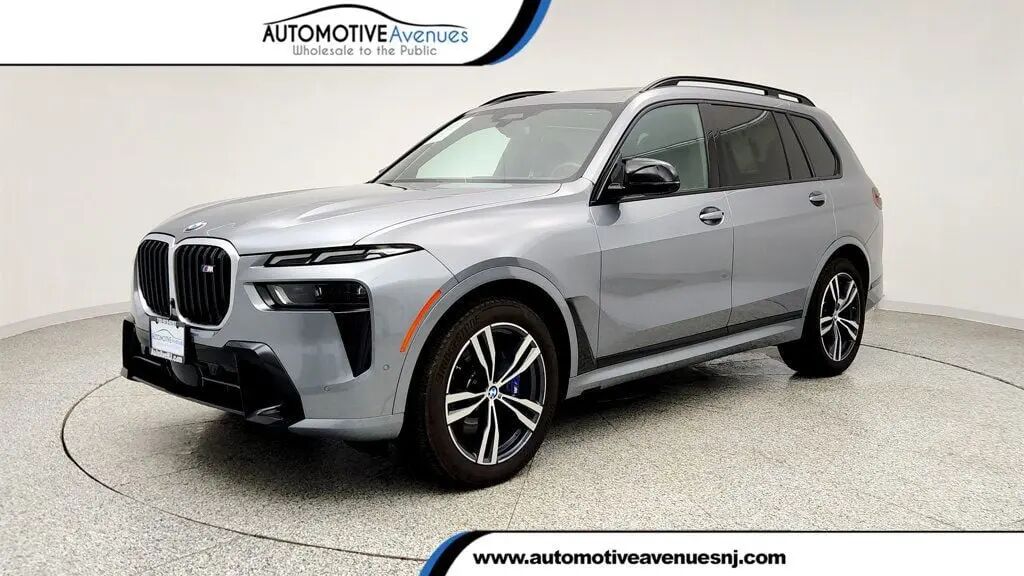 2025 BMW X7 M60i