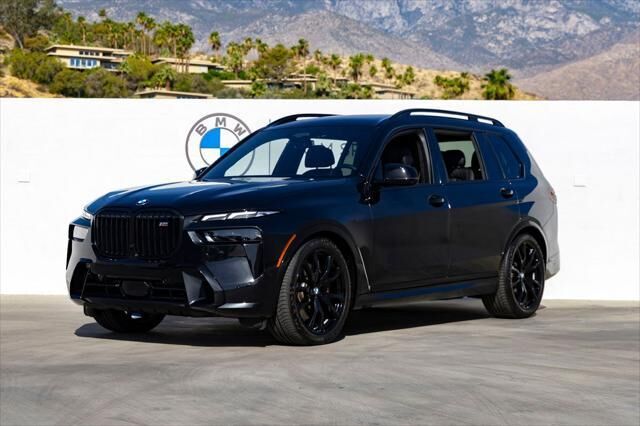 2025 BMW X7 M60i