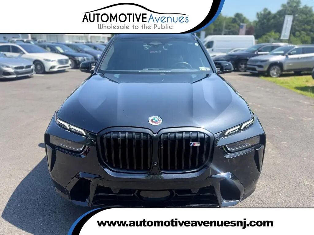 2023 BMW X7 M60i — photo 1 of 13