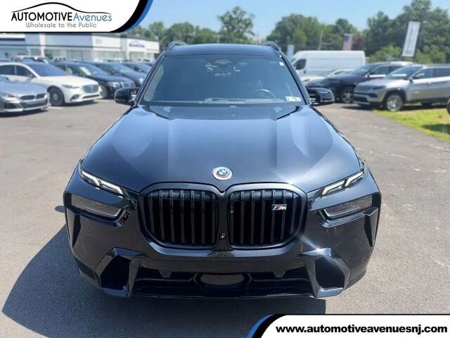 2023 BMW X7 M60i