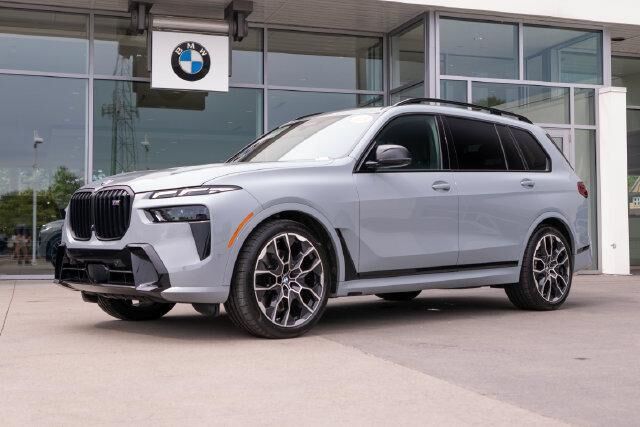 2025 BMW X7 M60i