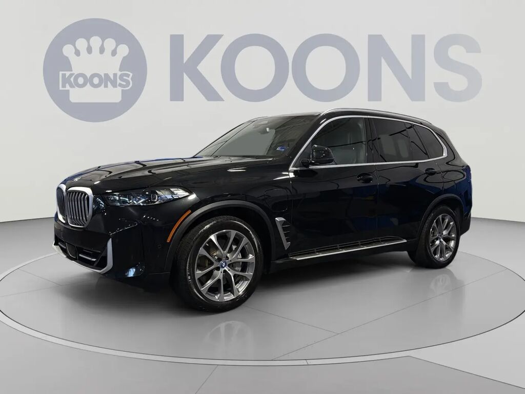 2025 BMW X5 xDrive50e — photo 1 of 13