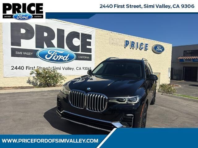 2022 BMW X7 xDrive40i — photo 1 of 13