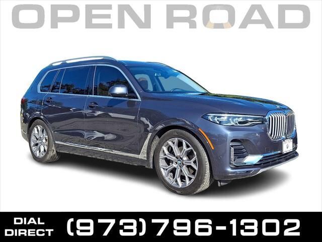 2021 BMW X7 xDrive40i — photo 1 of 13