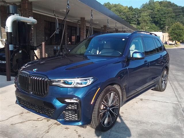 2021 BMW X7 M50i