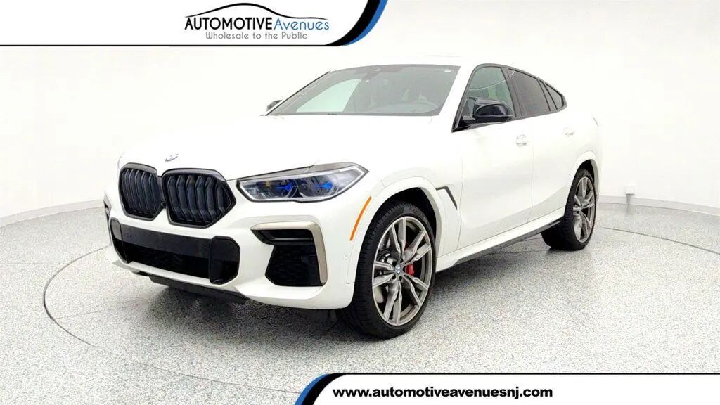 2022 BMW X6 M50i