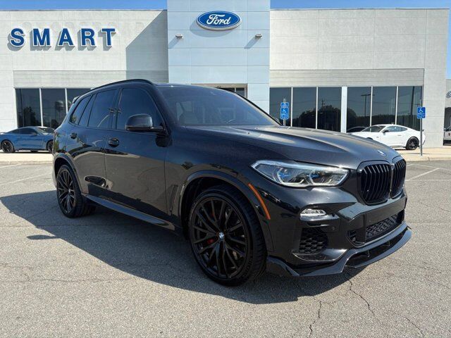 2021 BMW X5 M50i — photo 1 of 12