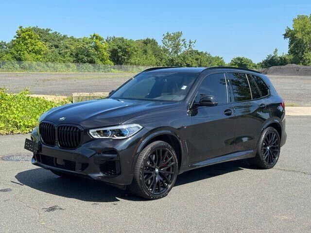 2022 BMW X5 M50i