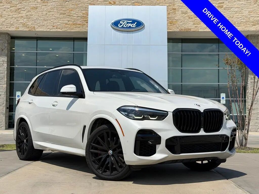 2023 BMW X5 M50i — photo 1 of 13