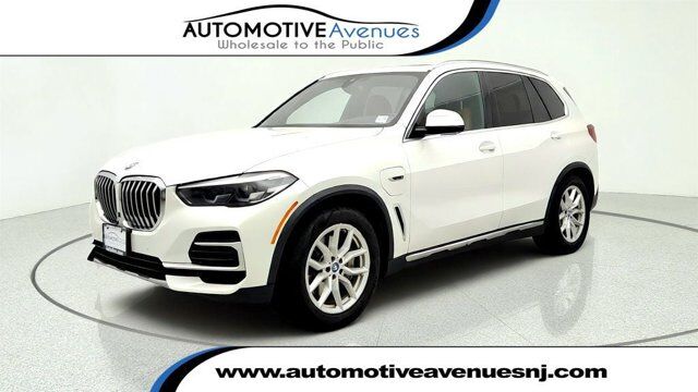 2022 BMW X5 xDrive45e — photo 1 of 11