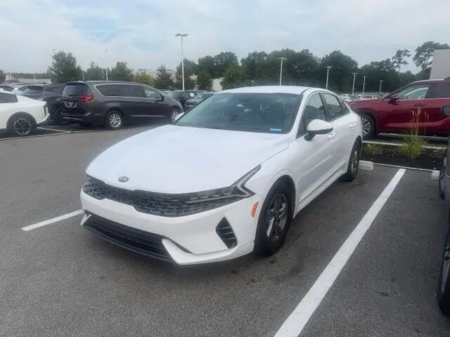 2021 Kia K5 LXS — photo 1 of 4