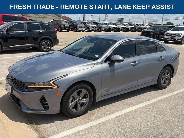 2022 Kia K5 LX — photo 1 of 12