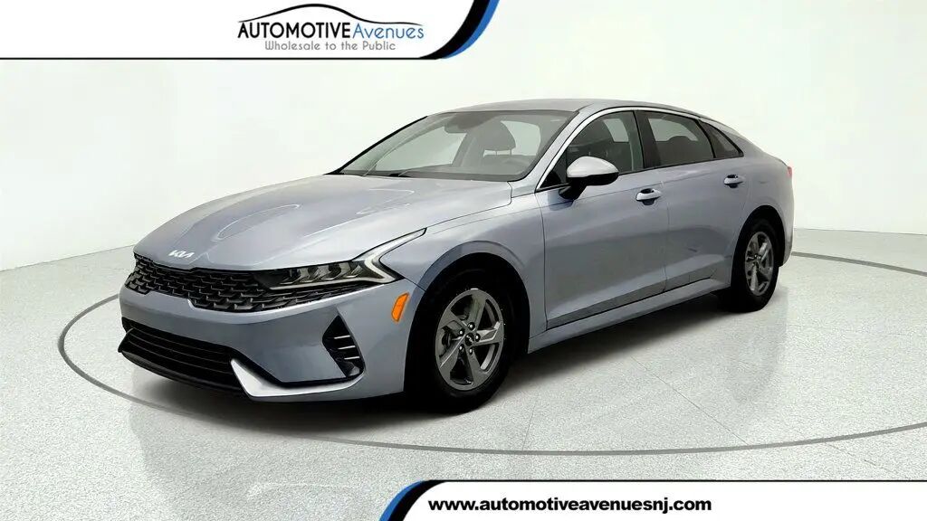 2022 Kia K5 LX — photo 1 of 13