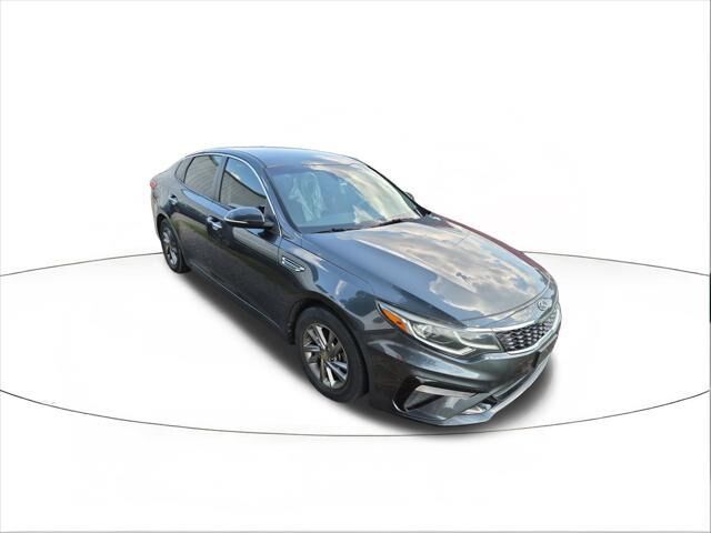 2019 Kia Optima LX — photo 1 of 2