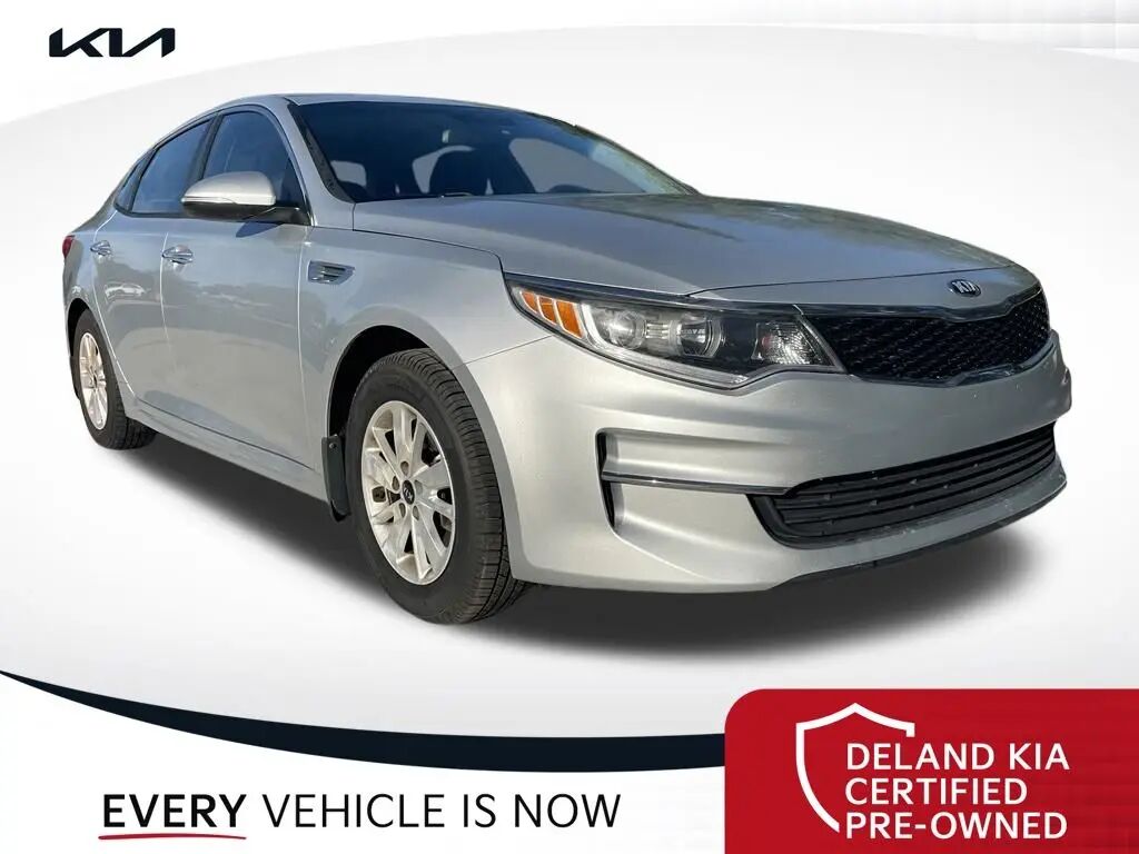 2017 Kia Optima LX — photo 1 of 10