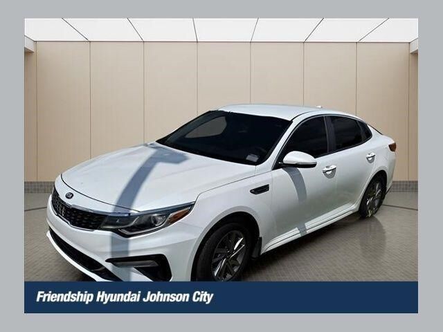 2019 Kia Optima LX — photo 1 of 13