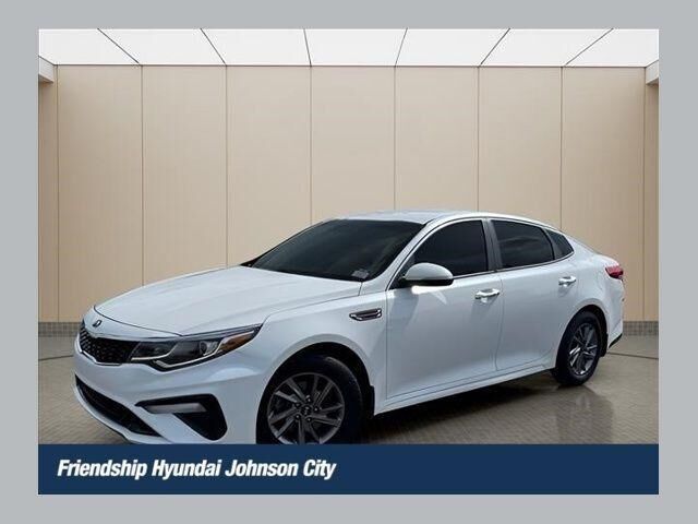 2019 Kia Optima LX — photo 1 of 5