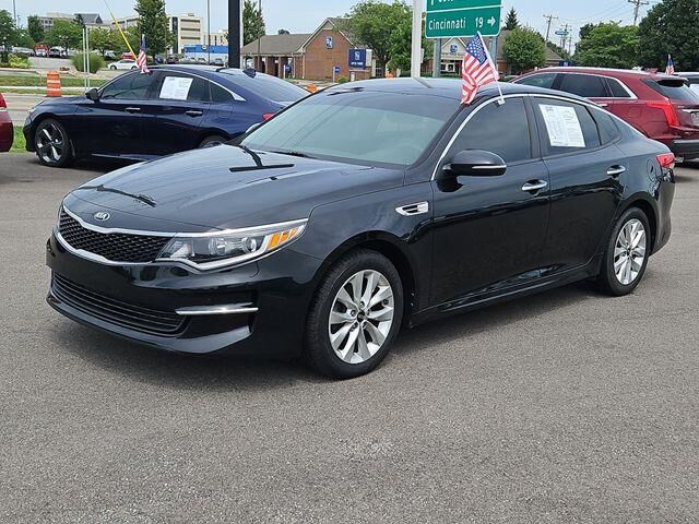 2017 Kia Optima LX — photo 1 of 13
