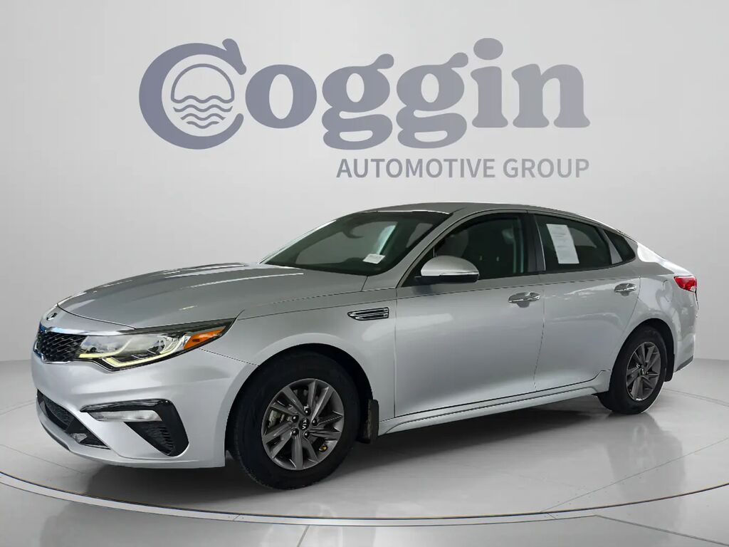 2020 Kia Optima LX — photo 1 of 13